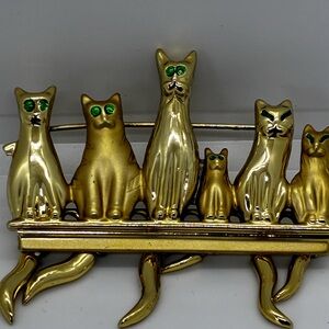 Vintage Gold Tone Cat Pin Brooch